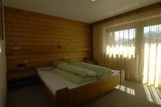 Haus Wiesenblick アパート *