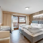 Haus Wiesenblick Apartamento *